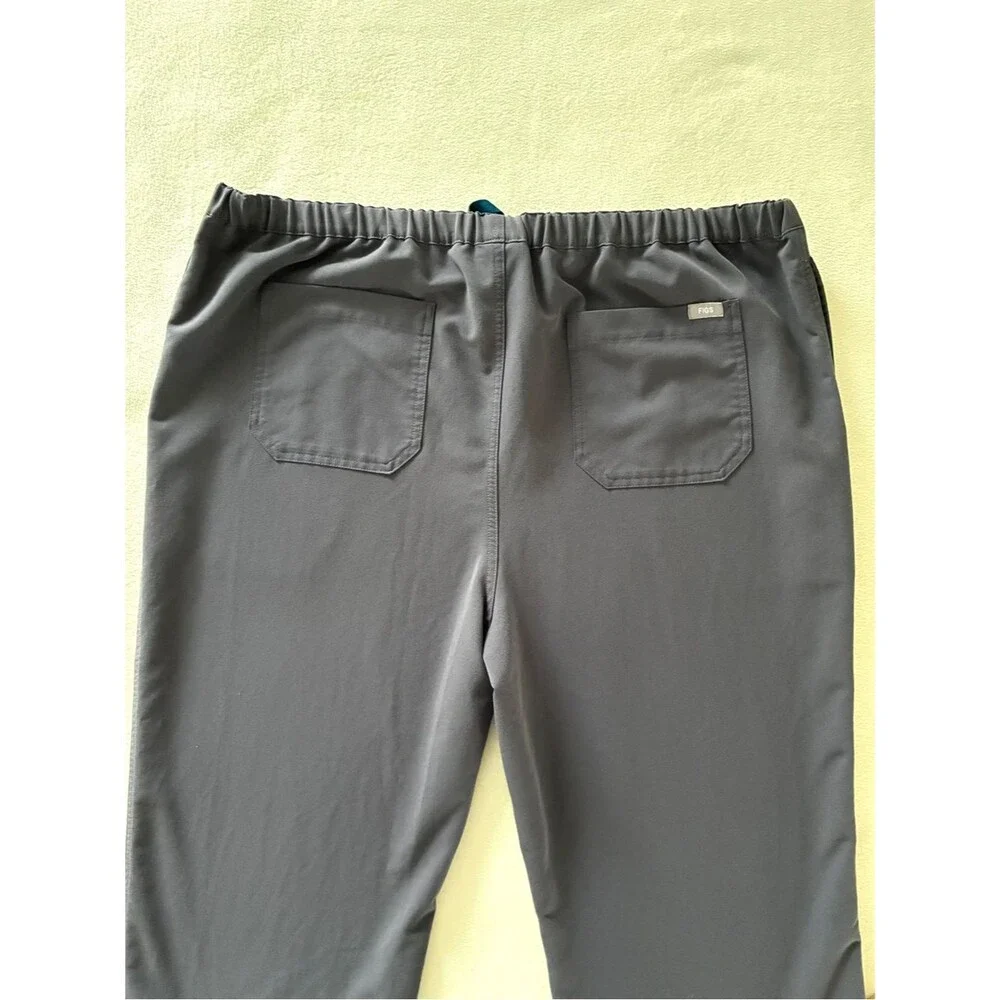 FIGS Technical Collection Scrub Pants Men’s XXL Short Gray Stretch Straight Leg